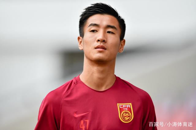 自己动手🤣理发师晒加维染粉发视频：加维亲自推头发💇‍♀️